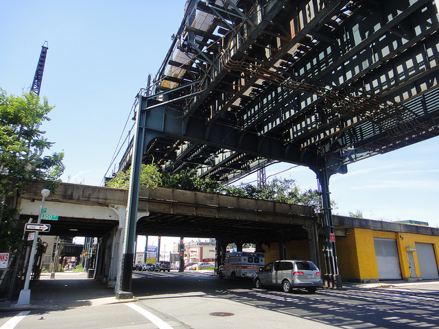 A Train tracks running above the LIRR Rockaway Branch via quiggyt4